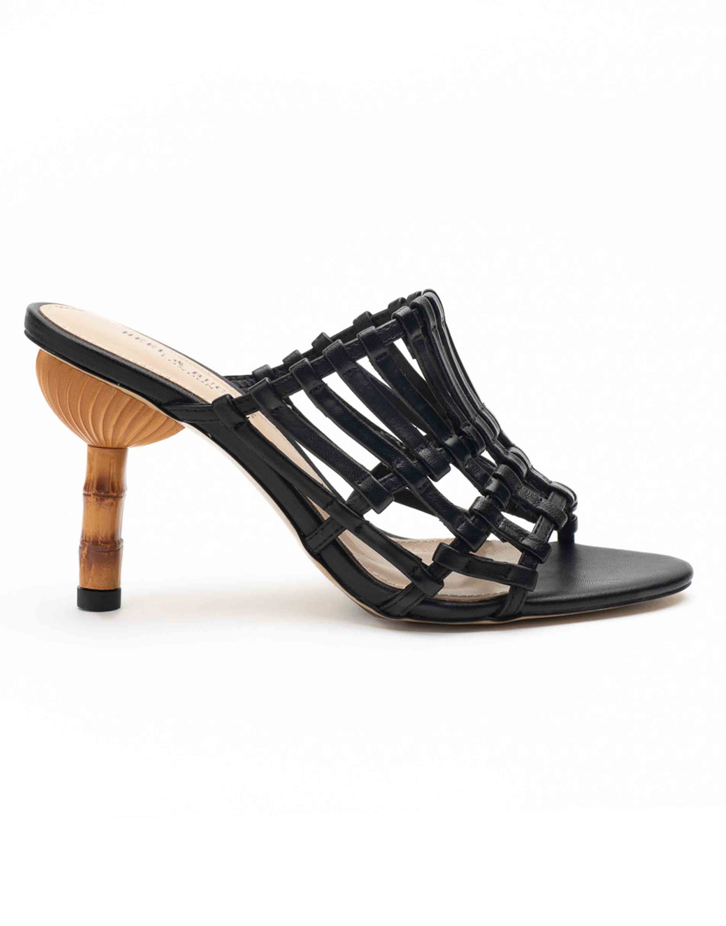 BIRKENSTOCK Arizona Big Buckle Sandal in Black | REVOLVE